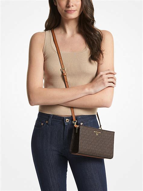 michael kors valerie medium logo